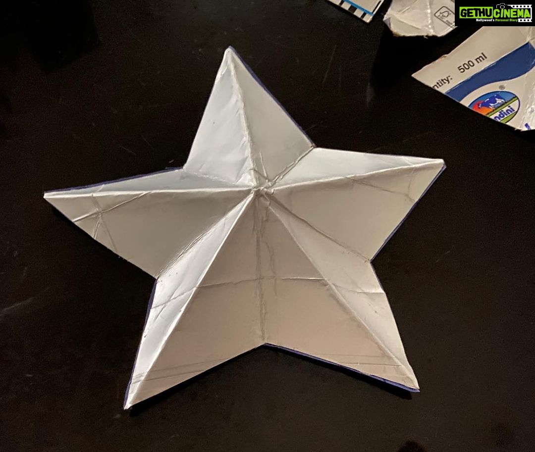 Fathima Babu Instagram - 500 ml tetra pack milk carton cut open and made into a star inside out 😊