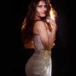 Fatima Sana Shaikh Instagram – When the back light does all the magic ✨✨✨