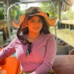 Gabriella Charlton Instagram - Shopping and eating while floating was a bliss 😌 @touronholidays #bangkokvacation #bangkokfloatingmarket Floating Market, Bangkok, Thailand