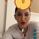 Gauahar Khan Instagram – This is extremely difficult! #ninjatest try it . 😬🙋🏻‍♀️ 

#trending #fun #reels