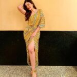 Gauahar Khan Instagram - Hello Sunshine ☀️ Wore @chhavviaggarwalofficial outfit and @gaiatreelabel earring for promotions day 1 of #baarishmeintum Styled by : @devs213 💛 Mukesh Patel Auditorium