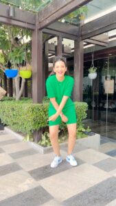 Gauahar Khan Instagram - On what does your heart say Oops ????? 😬😉💚

#comment #oopsdancechallenge #trendingreels #dancereels