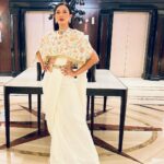 Gauahar Khan Instagram - 🤍🧂☁️🦢 something about all things white 🙋🏻‍♀️ Outfit : @paulmiandharsh Jewellery : @tikamdasmotiramjewellers Styling : @devs213 Assisted by : @krutikaa_sharma Taj Lands End, Mumbai