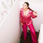Gauahar Khan Instagram - 💘 promotions for #shikshamandal releasing on 15th of September On @mxplayer @ggofficial.18 : suit @devs213 : styling @krutikaa_sharma : assistant Mumbai, Maharashtra