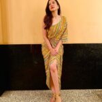Gauahar Khan Instagram - Hello Sunshine ☀️ Wore @chhavviaggarwalofficial outfit and @gaiatreelabel earring for promotions day 1 of #baarishmeintum Styled by : @devs213 💛 Mukesh Patel Auditorium