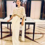 Gauahar Khan Instagram - 🤍🧂☁️🦢 something about all things white 🙋🏻‍♀️ Outfit : @paulmiandharsh Jewellery : @tikamdasmotiramjewellers Styling : @devs213 Assisted by : @krutikaa_sharma Taj Lands End, Mumbai