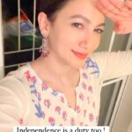 Gauahar Khan Instagram – Celebrating being independent everyday. The freedom that our ancestors fought for. It’s a gift . My grandfather fought for it , went to jail for it . I am never taking it for  granted . Are you doing your bit for your country ??? 

#indenpendenceday #begood #india #réel #trendingsongs