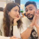 Gauahar Khan Instagram - Truth !!!! Hahahahah absolutely love our time eating out ! Cafe hunting ! This is #paulcafe in #dubai #trending #humour #reelitfeelit #musafir