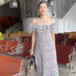 Gauahar Khan Instagram – How often can u travel ????? 🧳 staycations or Long holidays ??? #comment 

Dress : @31labels 
Bag : @chloe ( fave ) 
Footwear : @zara 

#musafir #travelwithgau #réel #india #trendingtopic