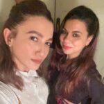 Gauahar Khan Instagram – Swipe left to see the person I take the most selfies with ( coz she loves taking pics and collecting them for yearsssssss along 😬📸 ) my best selfies , my best laughs , my craziest trips , my dangerous encounters , my scariest movies , and so much more with this dhamaka package, 😘❤️🌸🍰 happy happy happy birthday preeto ! 😬💛⭐️ .  Keep smiling , may allllllllk your dreams come true . Love uuuuuuu 😘😘😘 missing ur bday , come back soon so we can celebrate .. so many prayers for you ! 💗🙌 happppppy birthdayyyyyyyyy my preeto ! 😘🤗