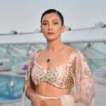Gauahar Khan Instagram - 🕊 @pallavi_mohan_not_so_serious_ @devs213 @krutikaa_sharma @lotussuutrajewelry @ascend.rohank @vatsalshah.photography #iifa #uae Abu Dhabi, United Arab Emirates