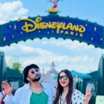 Gauahar Khan Instagram - Kids at #disneyland ! 👦 👧🏻 ♥️ @gauaharkhan 🎁 #paris #musafir #love Disneyland Paris