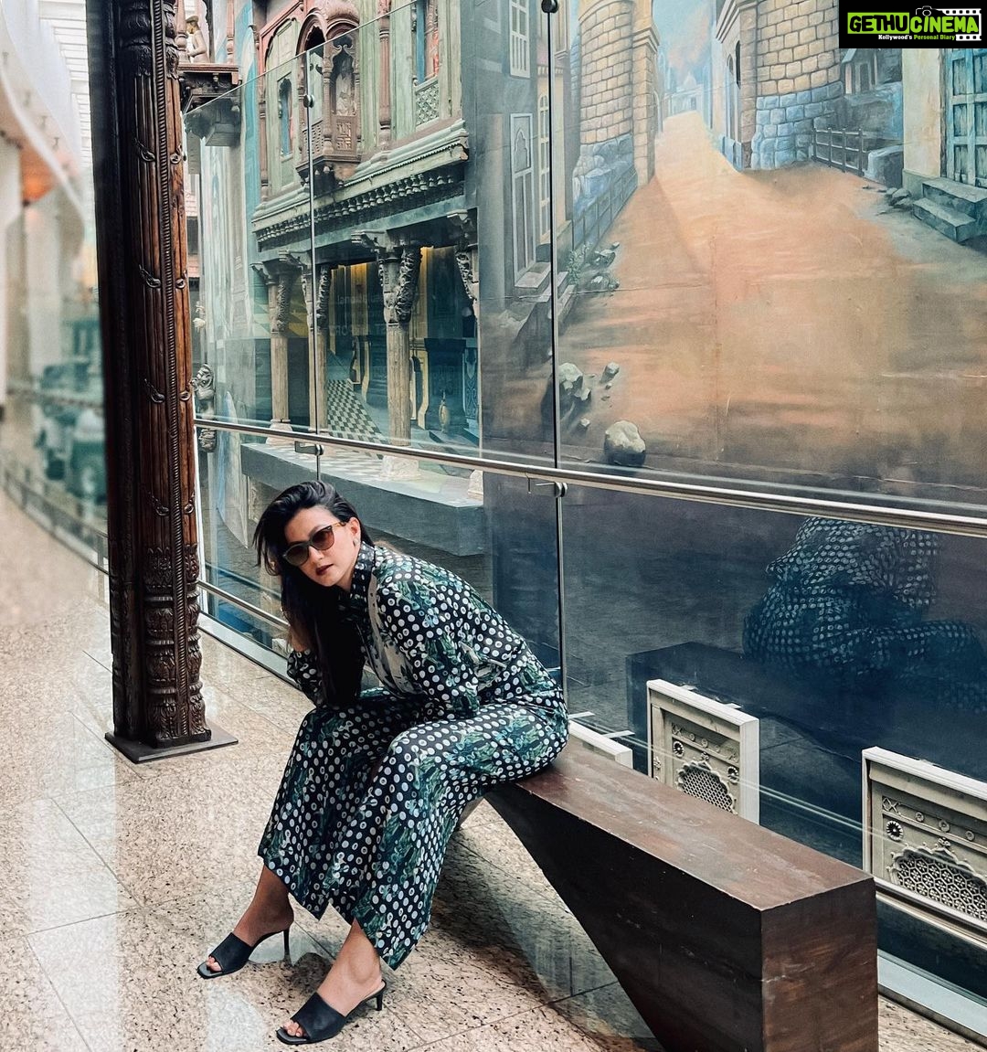 Gauahar Khan Instagram - 💚🖤 Mumbai, Maharashtra