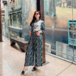 Gauahar Khan Instagram - 💚🖤 @ekastories.store @devs213 @krutikaa_sharma #fashion #musafir #iifa2022 Mumbai, Maharashtra