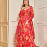 Gauahar Khan Instagram - Laal Pari ❤️ Outfit : @mahimamahajanofficial Styled : @devs213 Camera 📸 @dieppj Mumbai, Maharashtra