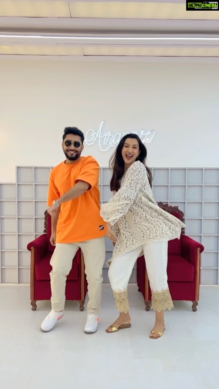 Gauahar Khan Instagram - Post promotion fun ! My fave song ! @zaid_darbar ♥️ My outfit : @blushandm #reel #trendingsongs #dancechallenge