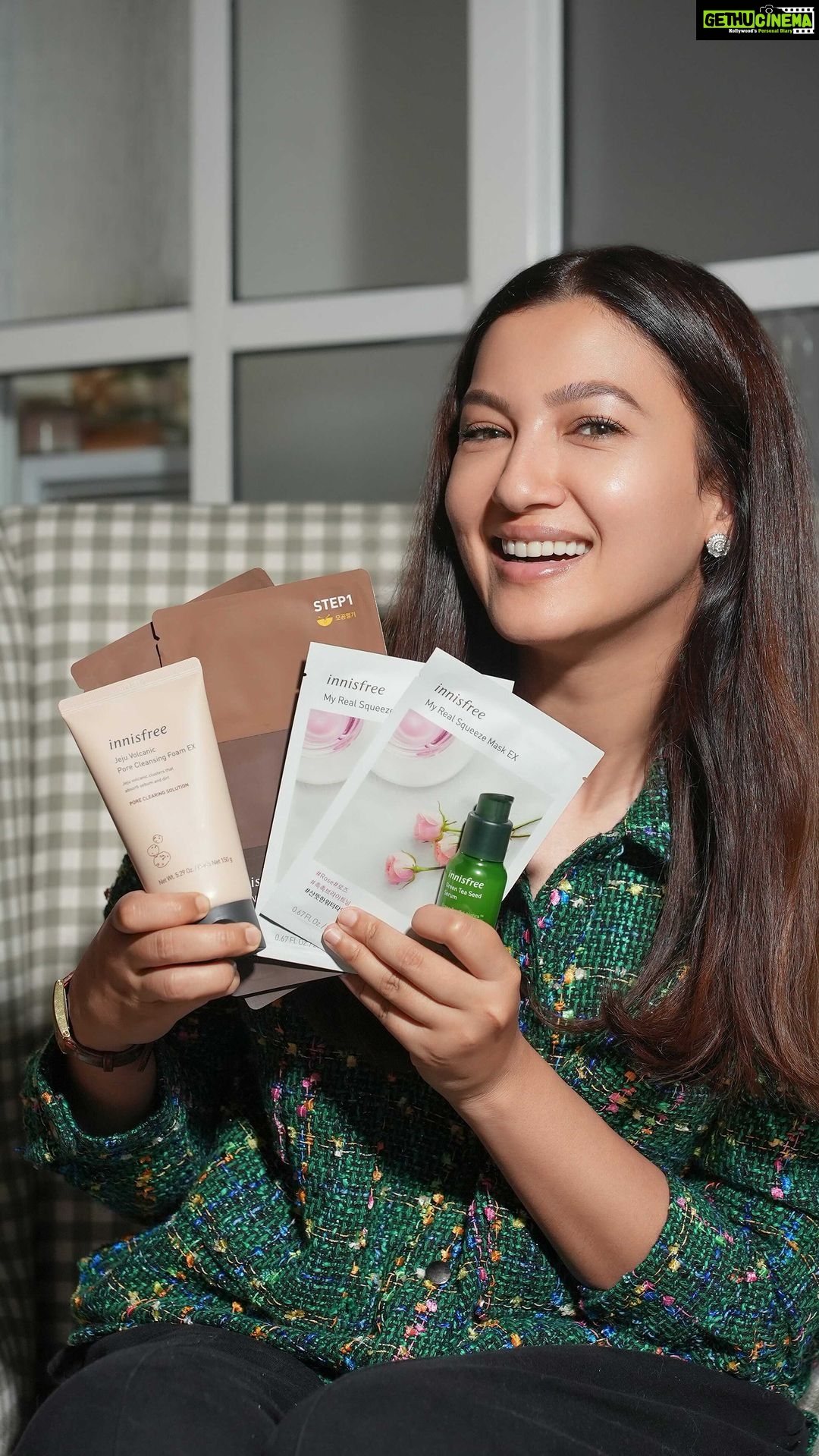 Gauahar Khan Instagram - I’m thrilled to announce my collaboration with @innisfreeindia for the Superstar Set✨ The key to my healthy, hydrated skin - this set features my favourite #inniproducts.🥰 💚 Green Tea Seed Serum Daily moisture-barrier strengthening serum to open up the water passageway for moisture. 🤎 Jeju Volcanic Pore Cleansing Foam Refreshing pore-cleansing foam, formulated with jeju volcanic clusters to remove excess oil. 🌹 My Real Squeeze Mask Refreshing water-type real mask infused with freshly squeezed ingredients using the cold brew squeeze process. 🤎 Jeju Volcanic Blackhead 3-Step Program 3-step program sheet to effectively remove blackheads deeply rooted in the pores. You can get the Superstar Set @mynykaa Summer Super Saver Days at 48% off just for INR 1099. 🤩 #innisfree #innisfreeindia #Nykaa #kbeauty #skincare #superstarset #offer #sale #summersupersaverdays