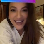 Gauahar Khan Instagram - Do this guys ….. it’s super fun ! 🤪😬👍 let me know what country u got . #comment #guessthecountry #trendingnow #reel