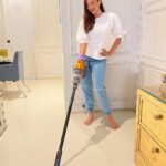 Gauahar Khan Instagram - See - I can't stop smiling :) I may have finally found a solution to my OCD when it comes to dust. I try to keep a spotless home but dust inevitably finds a way! Which is why the all-new Dyson V12 Detect Slim may be the perfect solution. Loaded with the coolest laser and dust-detect technology, the Dyson V12 Detect Slim’s laser helps clean the tiniest dust particles and even shows you how much dust you’ve collected. Intelligent cleaning, only with @dyson_india The smile is real, and my home, as you can see is now truly spotless :) #DysonIndia #DysonHome #V12 #gifted Mumbai, Maharashtra