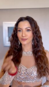 Gauahar Khan Instagram - This music = Feels 🙋🏻‍♀️💛 #desigirl #mohabbatein #trendingreels Mumbai, Maharashtra