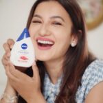 Gauahar Khan Instagram – Milk is a delight for my inside and outside wellness. And I’m making the most of its amazing benefits to keep my combination skin healthy and naturally glowing! The NIVEA Milks Delights Saffron Face Wash is a new addition to my winter cleansing routine. Loaded with the goodness of milk and saffron this milk wash deeply cleanses my face with a pH best suited for skin, leaving it soft and smooth with a natural, healthy glow. So, while I’m taking time to eulogize my soft and healthy skin you go and check out this exclusive range of milk wash from @niveaindia, and get #meramilkwashglow