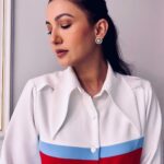 Gauahar Khan Instagram – ❤️💙🤍

Outfit: @cincin_fashion 
Earrings: @aulerthofficial 
Styling : @devs213 Mumbai, Maharashtra