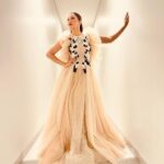 Gauahar Khan Instagram - Host 🤍 Outfit: @supriamunjalatelier Jewellery: @goldenwindow Styling : @devs213 Assisted by @krutikaa_sharma #doha #bollywoodmusicfestival #lusailstadium #visitqatar
