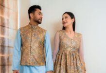 Gauahar Khan Instagram - Neela aasmaan Kho gaya , aur humare kapdon mein rang bhar gaya ! 💙 wearing @azmaafashion ! All the very best mom ! For ur new venture . ❤️ love you . #husbandandwife #indianfashion #onlineboutique #desi Mumbai, Maharashtra