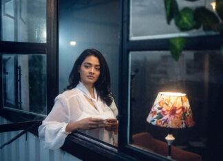 Gayathrie Instagram - Rain-watcher! 🌧️🌫️ @sumanthshetty_ @scoutnguide @theshettykarthik @5zabgm