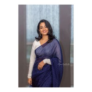 Gayathrie Instagram - For #NnaThanCaseKodu promotions
.
Outfit designed by @___melwy_j___
Stylist: @story_of_esther

Hair stylist: @rehanaps27
Photography:
 @manumulanthuruthyphotography 
.
.
#gayathrieshankar #sueme #gayathrie