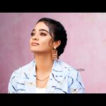 Gayathrie Instagram - Because reels! 😂 Featuring @gayathrieshankar for Vanitha @vanithamagazine Photography: @basilpaulo.in Stylist: @styledbyzoya_ Hair and Makeup : @femy_antony__ Outfit: @vewora_store Jewellery: @planetjewel Art: @ethal_decorations_ Hair assist : @sharath_8686 Light support: @lenxtron_ Video: Anoop KA Thanks: @revathyunnikrishnan @___melwy_j___ , @achu_manii @benchamin_manjaly Jayachandran Pillai K, Michael