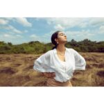 Gayathrie Instagram - NOMANSLAND by @___melwy_j___ Ft. @gayathrieshankar Production house: @roosakiproduction Cinematography: @vivekpremsingh Photography: @linsonantony_ Editing: @__premraj_ Stylist: @story_of_esther Retouch: @sujithnairphotography MUA & Hair: @martini_trucco | @rehanaps27 Designers: @___melwy_j___ and @story_of_esther (skin cult) Special thanks: @bijoy_kodur_ @mithu_siva_ @slowbharath @leyoazeem @level_2_dreamer @maya_chellakutty #fasionstatement #fasionista #nomansland #gayathrieshankar #art #kaltrevolution #art #costume
