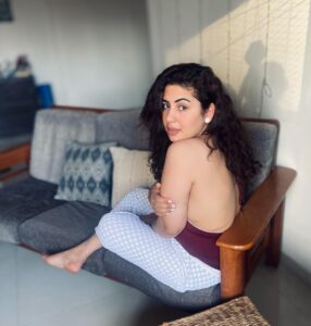 Geetika Mehandru Instagram - ✨

#geetikamehandru #geetika #roohaniyat #jersey #chotisarrdaarni