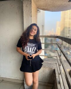 Geetika Mehandru Instagram - STRAIGHT OUTTA PUNJAB ✨

#geetikamehandru #geetika #chotisarrdaarni #jersey