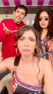 Geetika Mehandru Instagram - Tag that singer 🤣 Had so much fun making with these two @harshit_sid @geetikamehandru #funny #comedy #reelitfeelit #reelkarofeelkaro #trending #explore