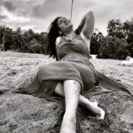 Geetika Mehandru Instagram - Sand bathing 🧶🖤 #geetikamehandru Aska Beach