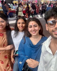 Geetika Mehandru Instagram - Spent my day with the darshan of Ganpati Ji!
Ganpati Bappa Morya! 🙏🏻🙏🏻🙏🏻

#sidhivinayak #instagood #potd #ootd #ganpatibappamorya