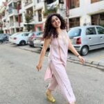 Geetika Mehandru Instagram – No outfit can beat the elegance level of a salwar suit. Wearing it brings me grace but also attitude! 💅
This lovely Devika Suit set from Untung is all about it! It’s a lavender sleeveless kurta set with embroidered panels and yoke, and a round neckline. 😍
So, Why be serious, when you can have fun wearing it!! I paired it with green pumped heels and you can style yours!✨✨
Untung is offering FLAT 10% | Code – “NEW10” & 12% on kurta & suits | “EXTRA12”. Go shop now!!!! 🛍