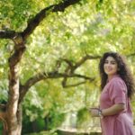 Geetika Mehandru Instagram - What are you looking at? 📸 @prince_mehraaa #geetikamehandru #chandigarh #beautiful #green #gourisingh #dollybagga #ajooni #actress Chandigarh, India