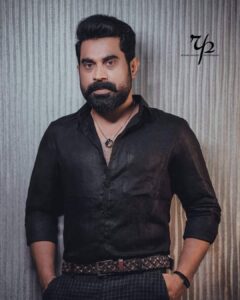 Gokul Suresh Instagram - A versatile talent and a bona fide performer. Birthday wishes to our very own Suraj ettan! 😊
@surajvenjaramoodu