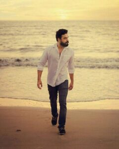 Gokul Suresh Instagram - Happy birthday to the audacious and high-flying Tovi chettan! Here's to many more years of intense workouts and impulsive characters!
@tovinothomas