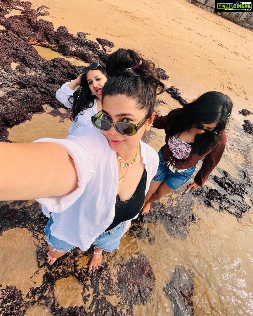 Gouri G Kishan Instagram - Go Goa Gone 💃 Anjuna Beach,Goa