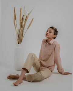 Haniya Nafisa Instagram - @yustore.in will always be a mood🌻 
Brand film to be out todaayyyy✨