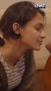 Haniya Nafisa Instagram - Parayaathe ariyaathe - Udhayanaanu Thaaram
 Full cover up on @karikkutuned IGTV❤️

Guitars and vocals : @sidvoc 
🎥 : @babitha.brahmanand , @bijunarayan__ 
Sound : jishnu_ram_jr 

@kschithra @thevijayyesudas @mohanlal @meenasagar16