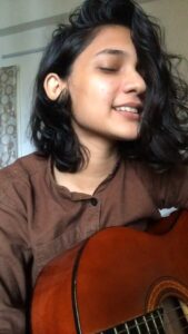 Haniya Nafisa Instagram - Aao Na - Kyu! ho Gaya na
This beautiful piece is something different for me from the styles I always sing, so just wanted to know how people would like it before I explore more of this genre❤️ 
Thank you @shankarehsaanloy for gifting us this beautiful song💕
@ehsaan @shankar.mahadevan @loy @uditnarayanmusic 
#bacardisessions #dowhatmovesyou @nucleya @vidyavox
