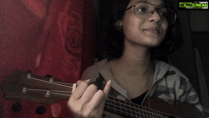 Haniya Nafisa Instagram - Cherry Wine - @hozier Sorry for the looong break and crappy quality but here’s a short cover of one of my most favourite songs❤️ #cherrywine #hozier #cover #nammudepagecontest #naazhai