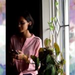 Haniya Nafisa Instagram - This song is so special to me that I knew that I had to put in a lot of effort while covering it. Hope you all like my take on this song originally sung by @prateekkuhad And @jasleenroyal Don’t forget to plug in those earphones and thank me later😛❤️ @welovekochi #welovekochi @_.hotvocals._ @sing.viral @sing_kochi_sing @hotvocals @singers @stereoindia @indianstereo #stereoindia #indianstereo #nammudepagecontest @nammudepage @azoritravel @gerryolearyphotography @prateekkuhad #naazhai