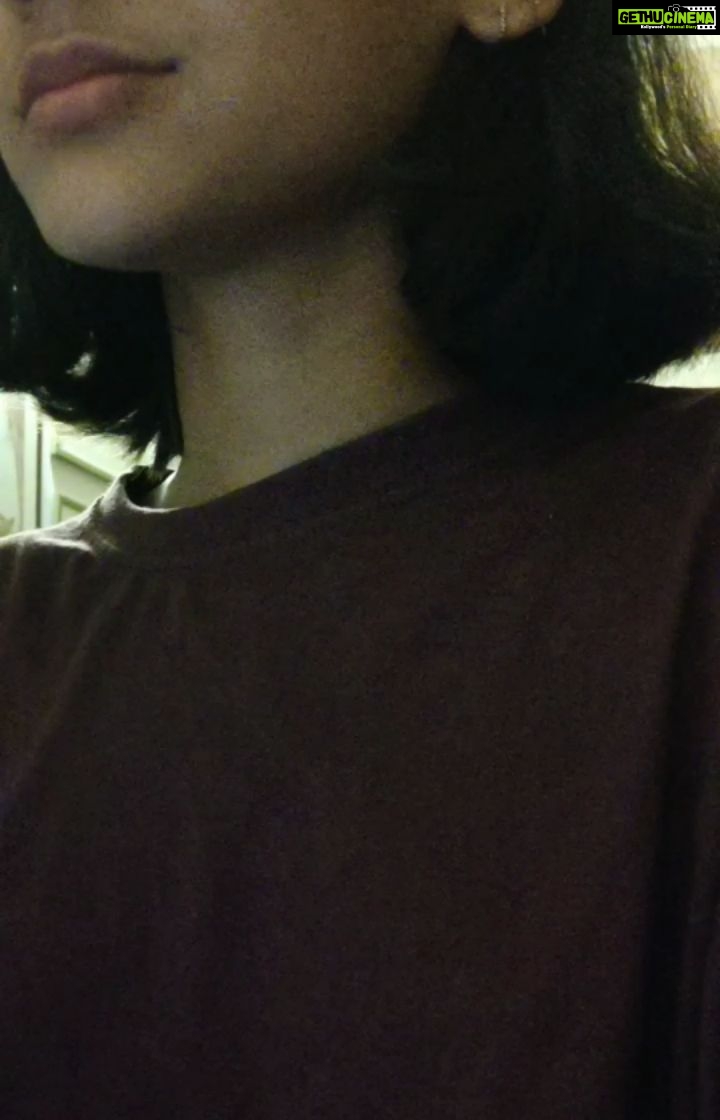 Haniya Nafisa Instagram - Probably the crappiest cover I've ever done and you can see that it was a sudden one so pweesh forgive mai flaws💕 @singingsensationofindia #singingsensationofindia