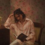 Haniya Nafisa Instagram – Coming to the end of Dream darling.

@yucollective  3rd collection // Dream darling // live.

#peopleofyu #minimal #minimalaesthetic #aestheticvideos