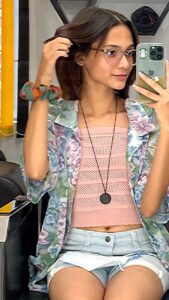 Haniya Nafisa Instagram - @styledestiny_ gave my hair a makeover and I love itttt🥺❤️
